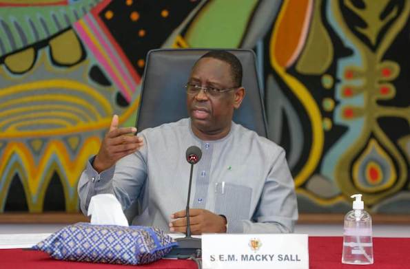 Le président sénégalais Macky sall demande l'audit de l'Uvs